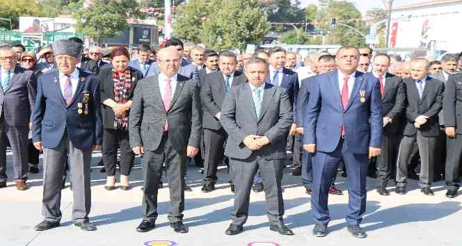 Gaziler törende bir araya geldi