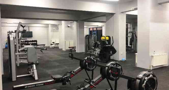 Belediye spor salonu hizmete açıldı