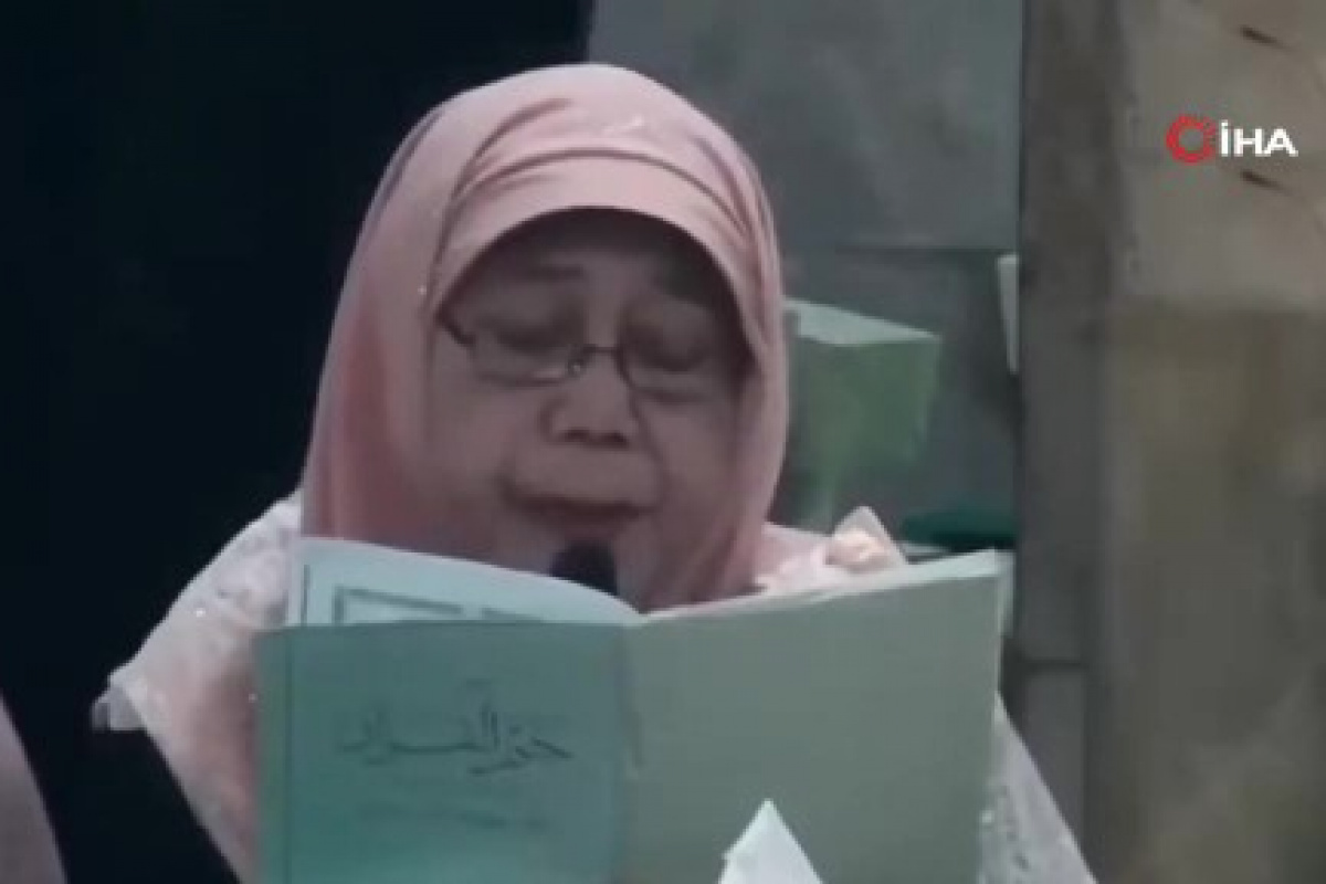 Endonezya’da hoca Kur’an okurken vefat etti