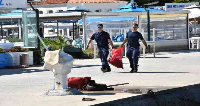 Bozcaada’da yarım saatte denizin dibinden 40 çuval çöp çıktı