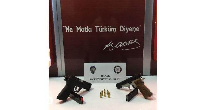 Ardahan’da ’kaçak silah’ operasyonu: 2 şüpheli yakalandı