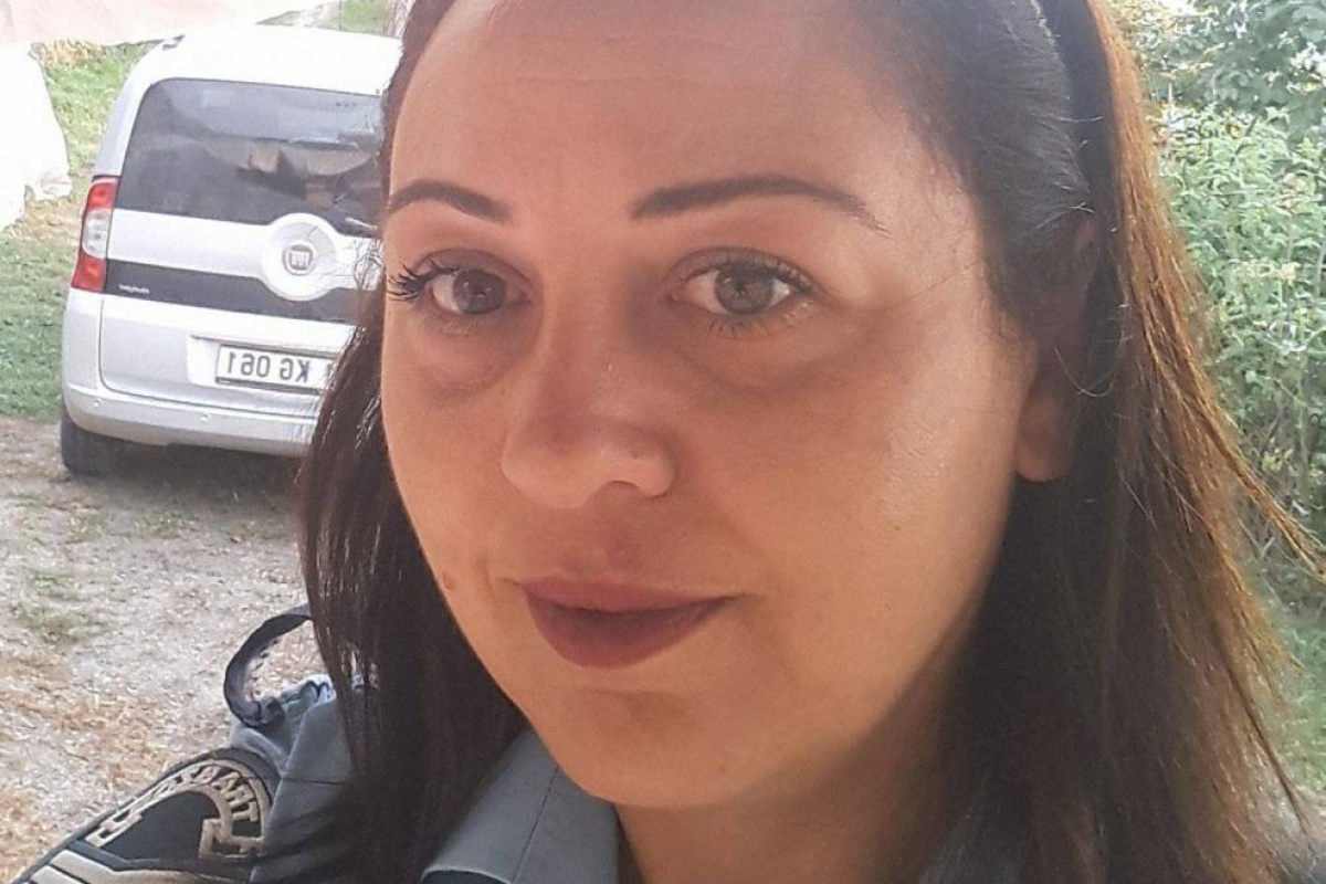 Polis memuru kadın lojmandaki evine ölü bulundu