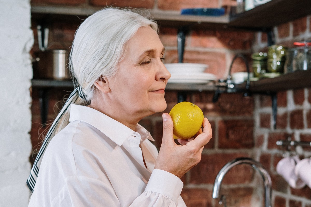 'Omicron’da tat ve koku kaybı yaşayanların yüzde 50’sinde depresyon görülüyor'