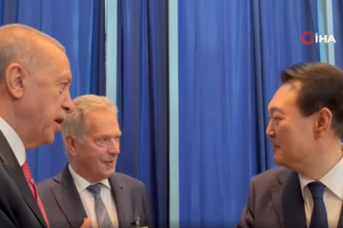 Cumhurbaşkanı Erdoğan, Finlandiya Cumhurbaşkanı Niinisto ile Güney Kore Devlet Başkanı Suk-yeol’u tanıştırdı