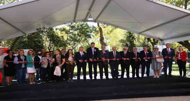 Yoğurtçu Parkı, yenilenen haliyle hizmete açıldı
