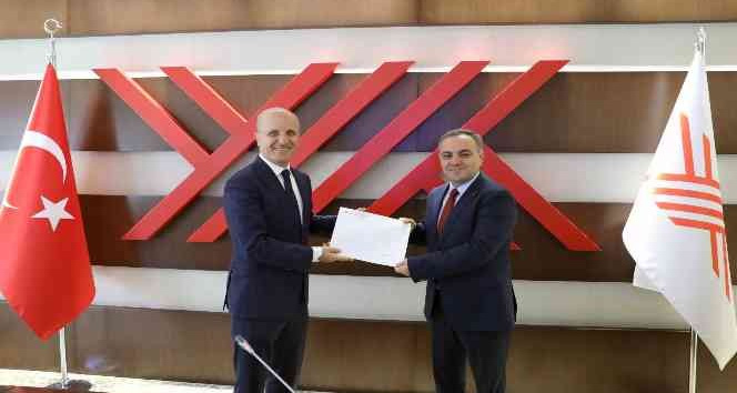 ERÜ Rektörü Prof. Dr. Fatih Altun, Rektörlük Mazbatasını aldı