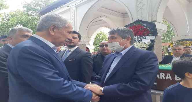 Eski AK Parti Manisa Milletvekili Hüseyin Tanrıverdi’nin eşi son yolculuğuna uğurlandı