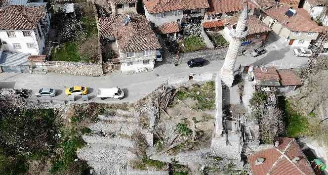 Minaresi öksüz kalmıştı, 7 yıl sonra sevindiren gelişme