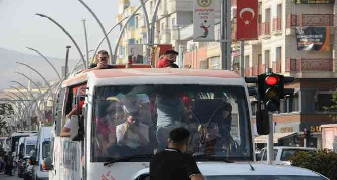Balkan Kupası şampiyonu Cizre Belediyespor’a coşkulu karşılama