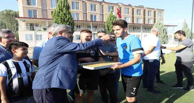 MHP’den Naz Naz’a baklava dopingi