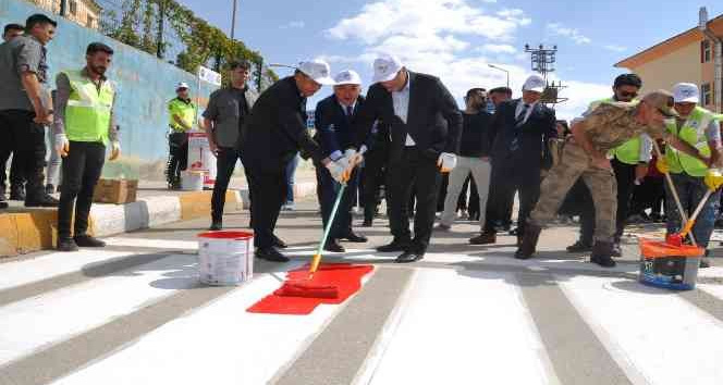 Şırnak’ta ’Yaya önceliği kırmızı çizgimizdir’ etkinliği
