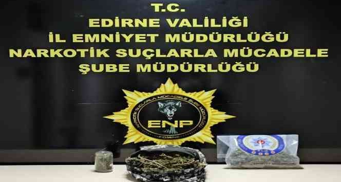 Edirne’de sokak satıcılarına yönelik operasyon düzenlendi