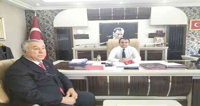 Serdar Ünsal Vali Yardımcısı ile Azerbaycanlı öğrencilerin durumunu görüştü