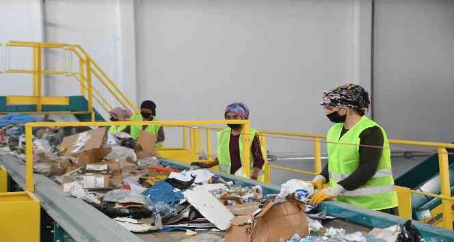 Aksaray’da her gün 5 ton atık ekonomiye kazandırılıyor