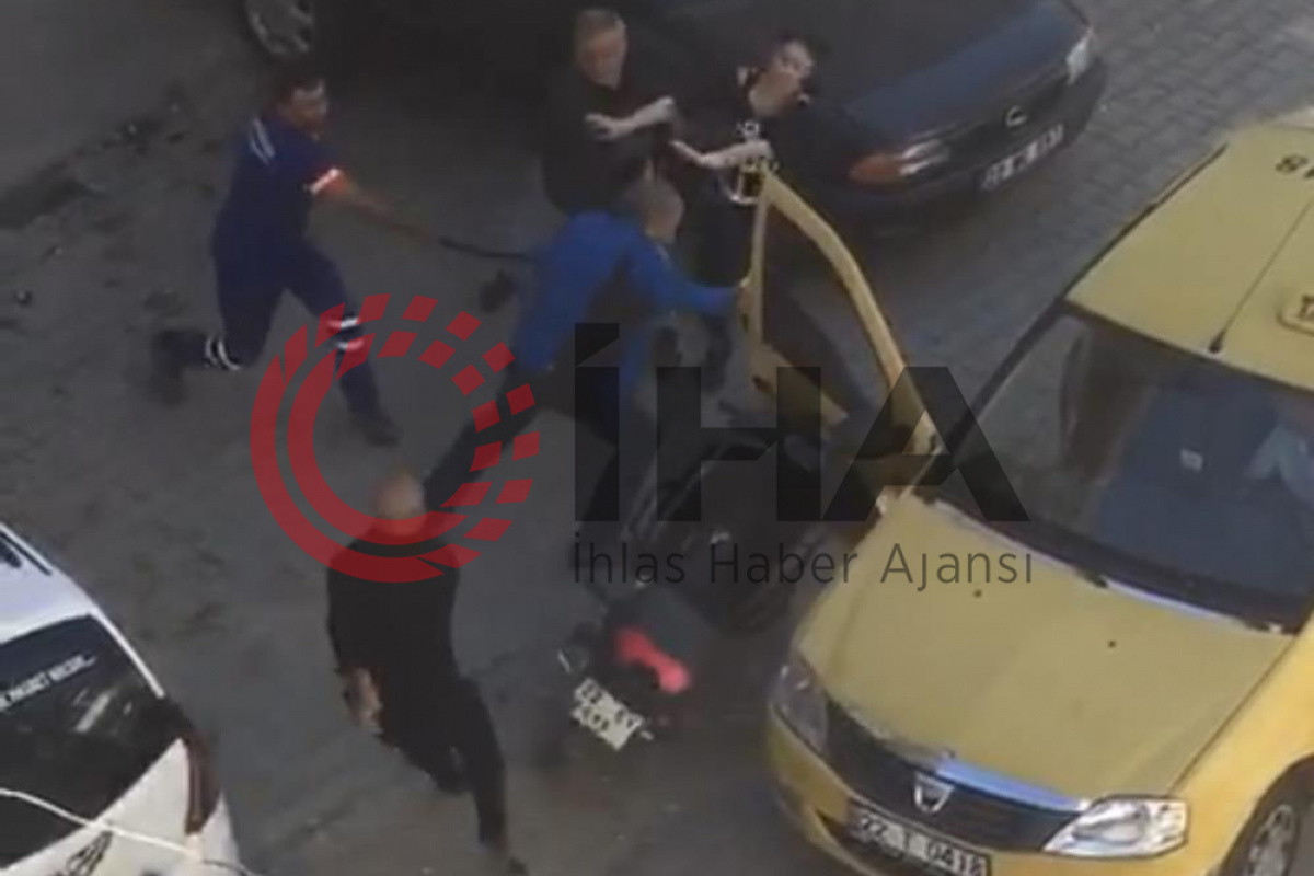 Edirne'de kavgaya motosikletiyle daldı, sopayla vurduğu adamı kanlar içinde bıraktı...