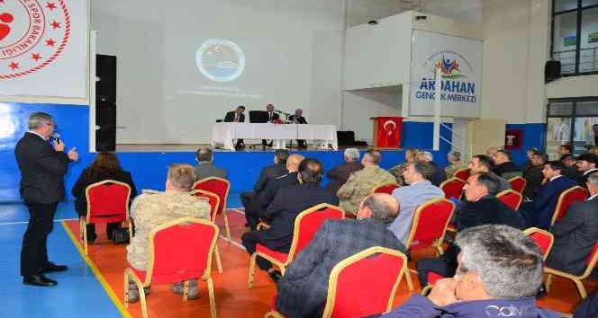 Vali Öner, muhtarlarla buluşmalarını sürdürüyor