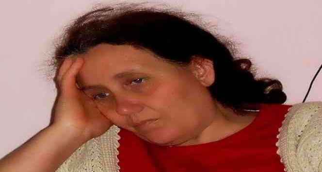 10 yıl önce terör örgütü PKK’nın bombalı saldırısında hayatını kaybeden kadın mezarı başında anıldı