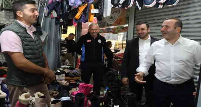 Tutuk ve Bağatar pazar esnafının sıkıntılarını dinledi