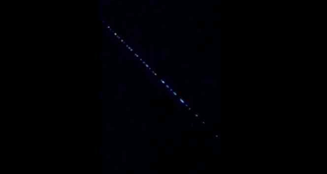 Osmaniye semalarında ’Starlink’ uyduları görüldü