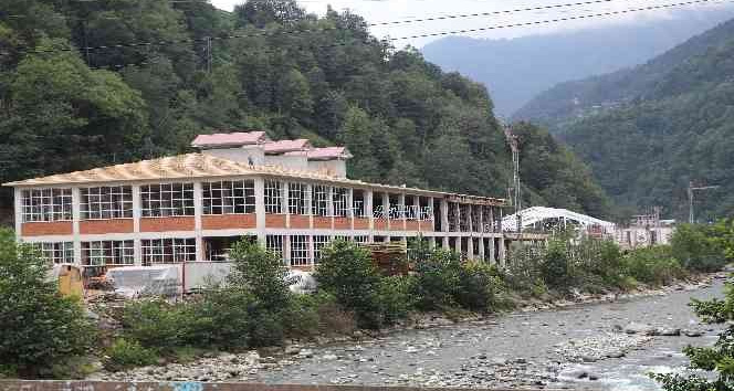 Rize’ye 2 yeni çay fabrikası daha yapılıyor