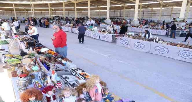 Karaman’da antika pazarı kuruldu