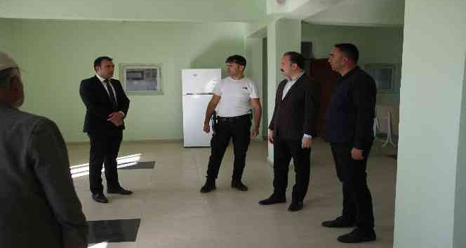 Malazgirt Kaymakamı Bayram iki köyde incelemelerde bulundu