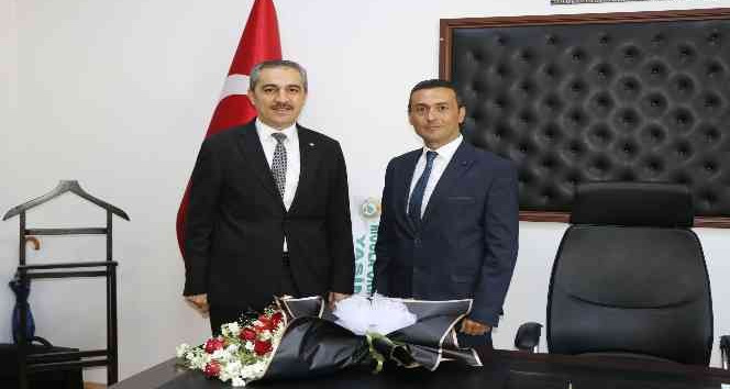 Yılanlı’ da Alptekin Bozkurt Karapür göreve başladı