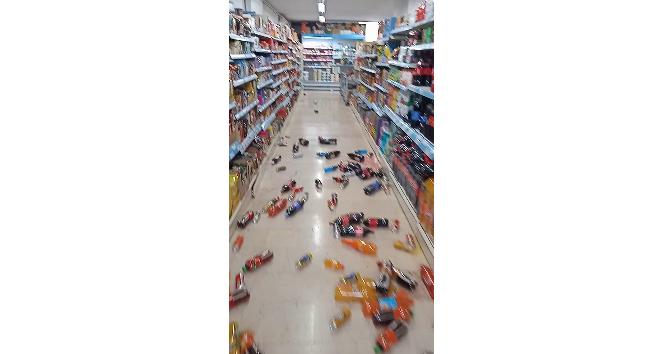 Ardahan’daki depremde yaşanan korku dolu anlar kameraya yansıdı