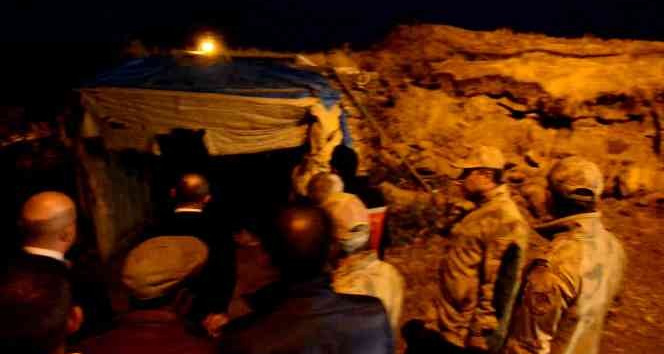 Göle’de köylerde deprem sonrası bazı evlerde çatlama ve göçük oluştu