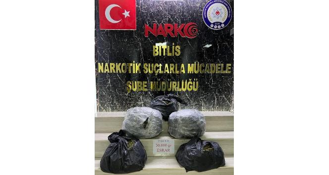 Bitlis’te 30 kilo esrar ele geçirildi