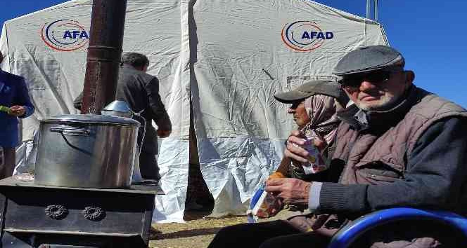 Ardahan’da deprem bölgesinde hasar tespit çalışmaları devam ediyor