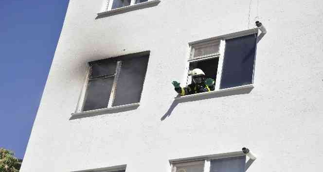 Karaman’da ev yangını büyümeden söndürüldü