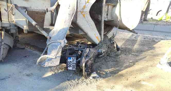 Sultangazi’de 5 araçlı zincirleme kaza: 2 yaralı