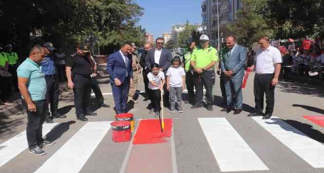 Siirt’te ‘Yayalara öncelik duruşu, hayata saygı duruşu’ etkinliği