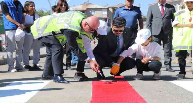 Çukurca’da ‘Yayalara öncelik, hayata saygı duruşu’ etkinliği düzenlendi