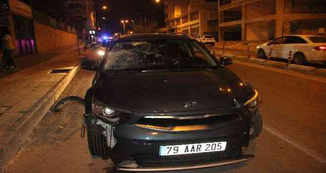 Kilis’te otomobil çöp toplayıcısına çarptı: 1 ölü