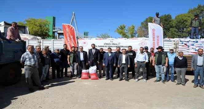 Bingöl’de çiftçilere 500 ton buğday tohumu dağıtıldı