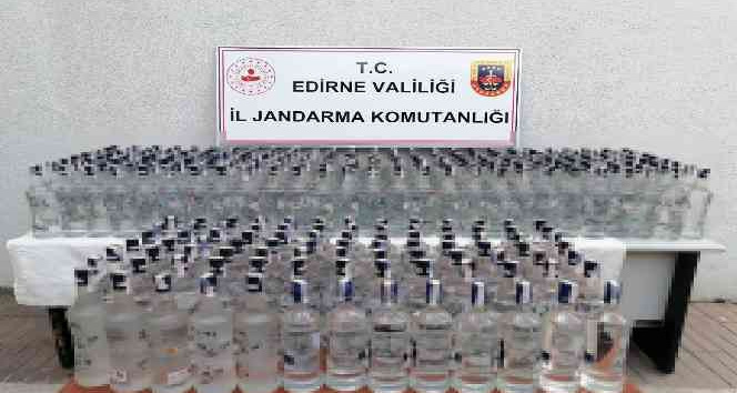 Şüpheli araçtan 307 litre kaçak içki çıktı