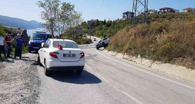 Yalova’da ciple otomobil kafa kafaya çarpıştı: 2 yaralı