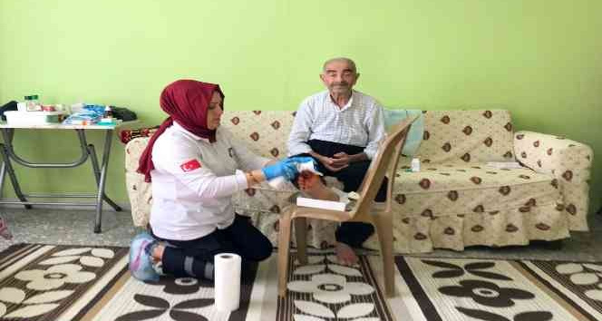 Kadirli’de evde bakım sağlık hizmetleri devam ediyor