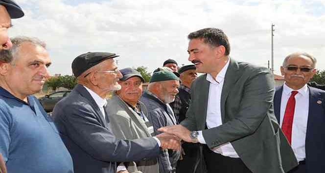Kırıkkale Valisi Tekbıyıkoğlu, köylerde vatandaşlarla buluştu