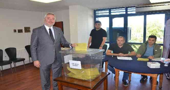 FATBO’da Başkan Ali Feyzi güven tazeledi