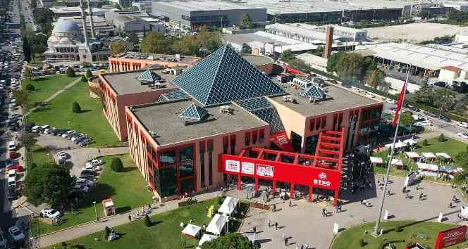 BTSO Yönetim Kurulu Başkanı Burkay: “İş dünyamızın demokrasi şöleninde kazanan Bursa oldu”