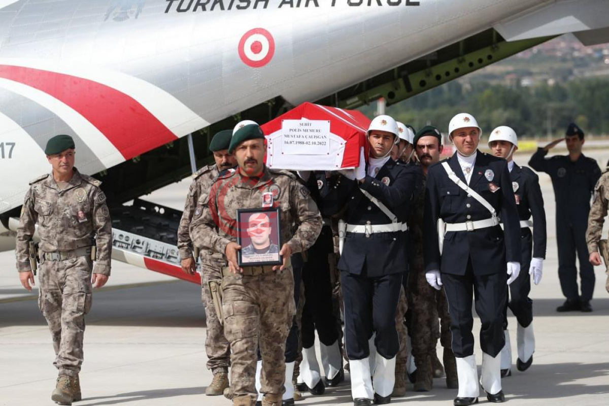 Şehit özel harekat polisinin naaşı Tokat&#039;a getirildi