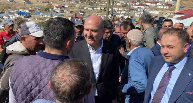 İçişleri Bakanı Süleyman Soylu deprem bölgesinde