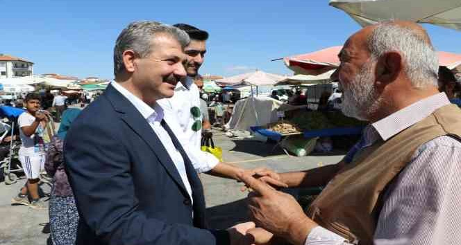 Başkan Altınsoy semt pazarında esnaf ve vatandaşlarla buluştu