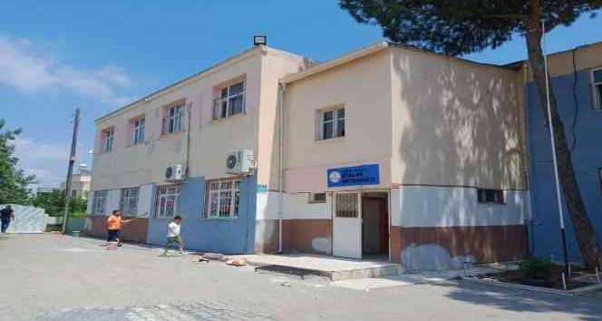 Mersin’de belediyeden okullara tadilat desteği