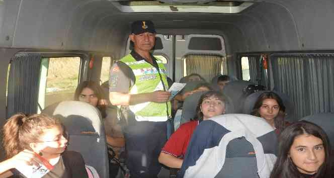 Niksar’da Jandarma’dan servis araçlarına özel denetim