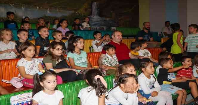 Yalova Belediyesi’nden çocuklara tiyatro etkinliği