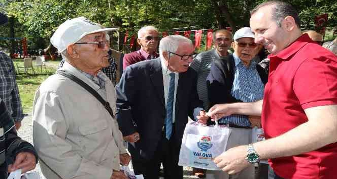 Yalova Belediyesi’nden Yaşlılar Günü etkinliği